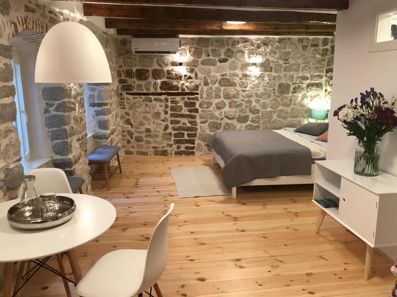 Chic & Stylish With Seaview-Terrace - Kotor Indah Leilighet Eksteriør bilde